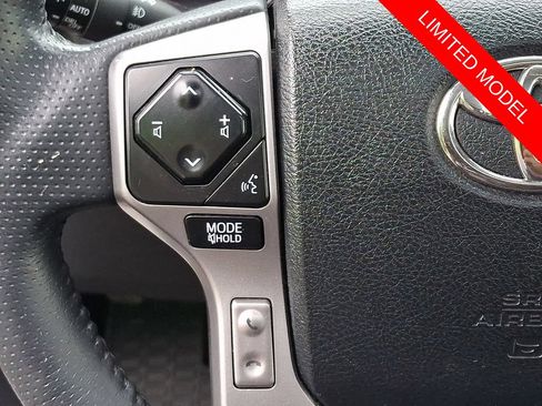 Used 2021 Toyota 4Runner Limited AWD/4WD image 22