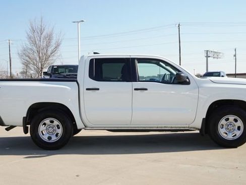 Used 2024 Nissan Frontier S w/ Technology Package RWD image 10