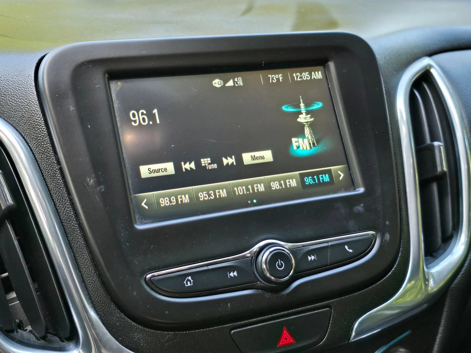 Used 2018 Chevrolet Equinox LT AWD/4WD image 27