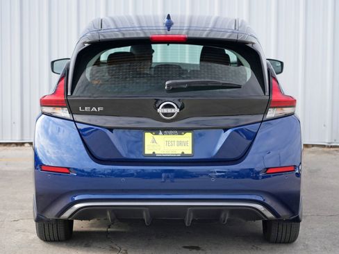 Used 2025 Nissan Leaf S image 43