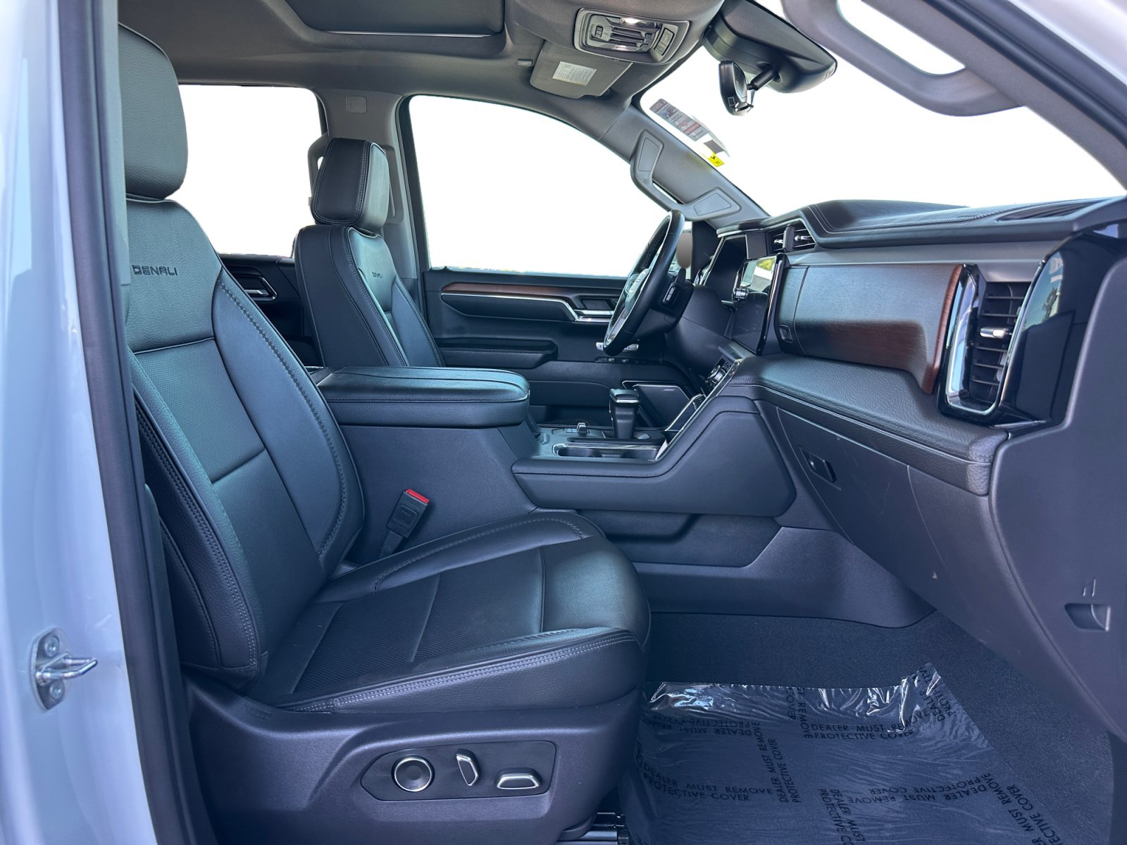 Used 2024 GMC Sierra 1500 Denali w/ Denali Reserve Package AWD/4WD image 15