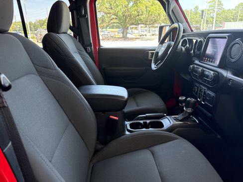 Used 2022 Jeep Wrangler Unlimited Sport AWD/4WD image 31