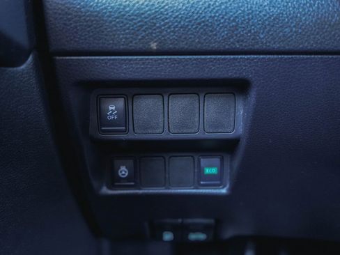 Used 2017 Nissan Rogue Sport SL image 19