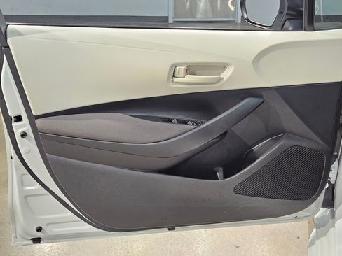 Used 2023 Toyota Corolla LE image 20