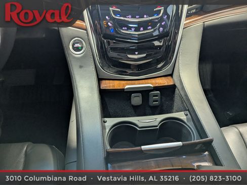 Used 2020 Cadillac Escalade Luxury RWD image 26
