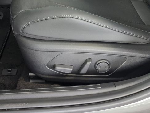 New 2026 Hyundai Elantra Limited FWD image 22