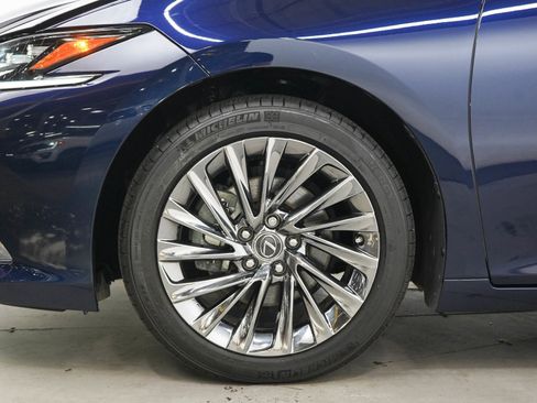 Used 2024 Lexus ES 300h FWD image 29