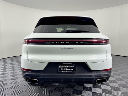 Certified 2025 Porsche Cayenne E-Hybrid AWD/4WD image 11