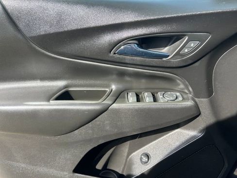 Used 2020 Chevrolet Equinox LT image 27