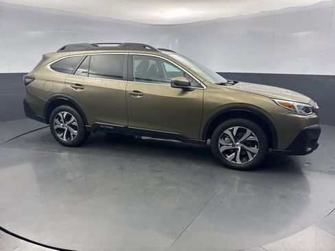 Used 2022 Subaru Outback Limited image 9