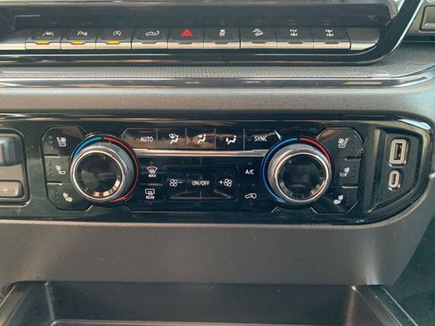 Certified 2022 Chevrolet Silverado 1500 ZR2 w/ Technology Package image 30