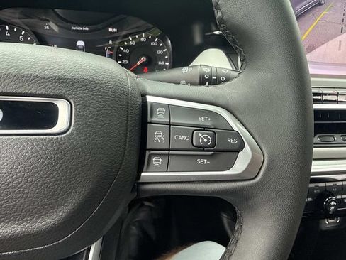 Used 2025 Jeep Compass Limited AWD/4WD image 31