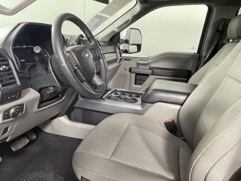 Used 2021 Ford F350 XLT w/ XLT Premium Package AWD/4WD image 9