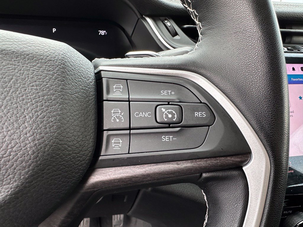 Used 2022 Jeep Grand Cherokee L Limited AWD/4WD image 42
