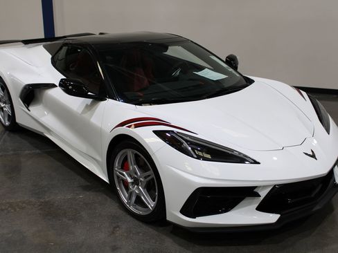 Used 2022 Chevrolet Corvette Stingray Preferred Conv w/ Z51 Performance Package image 3