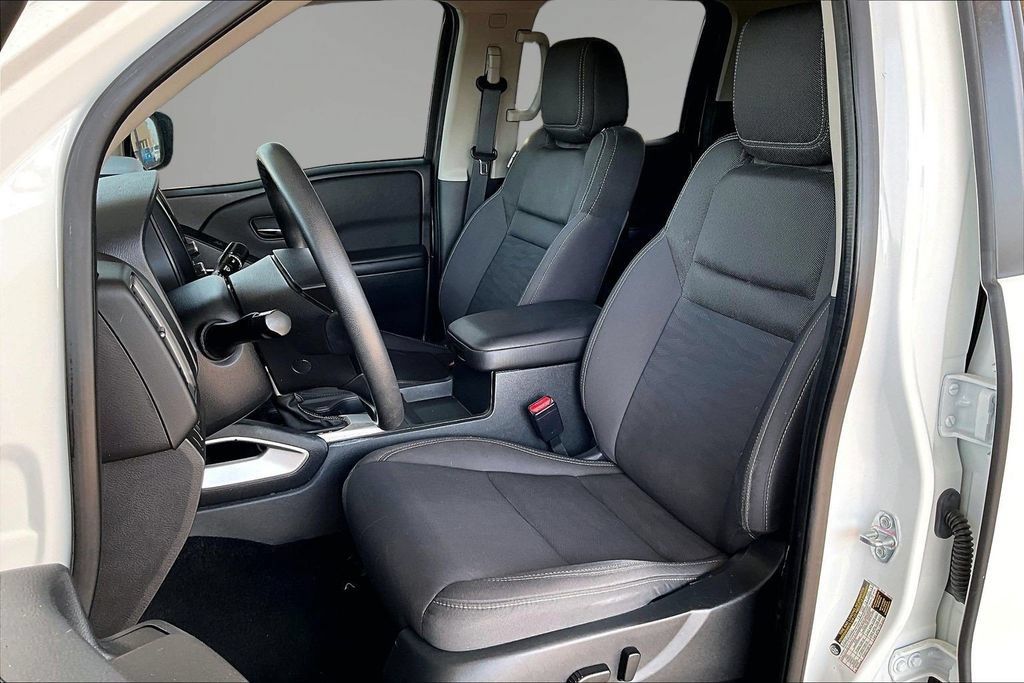 Used 2024 Nissan Frontier SV w/ Technology Package AWD/4WD image 22