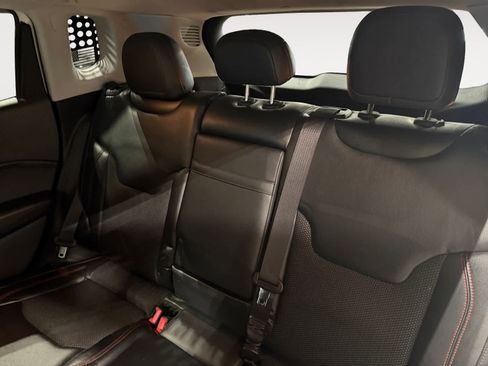 Used 2018 Jeep Compass Trailhawk image 14