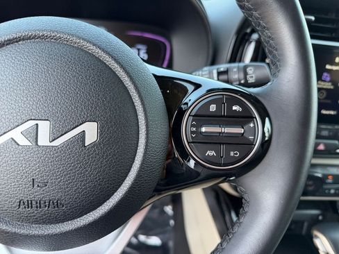 Used 2024 Kia Soul EX FWD image 16