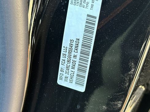 New 2027 Chrysler Pacifica Select FWD image 28