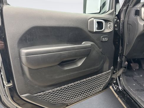 Used 2021 Jeep Wrangler Unlimited Sport AWD/4WD image 9
