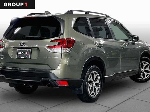 Used 2021 Subaru Forester Premium AWD/4WD image 13