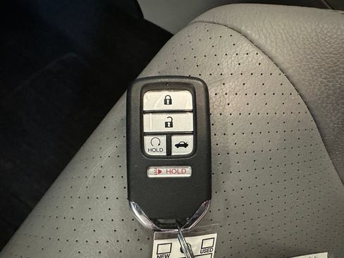 Used 2017 Honda Accord EX-L image 17