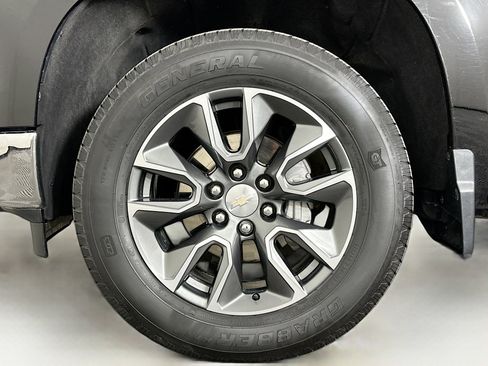 Used 2024 Chevrolet Silverado 1500 LT image 11