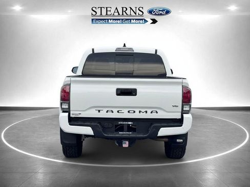 Used 2020 Toyota Tacoma TRD Sport AWD/4WD image 4