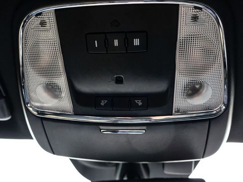 Used 2014 Chrysler 300 S image 32