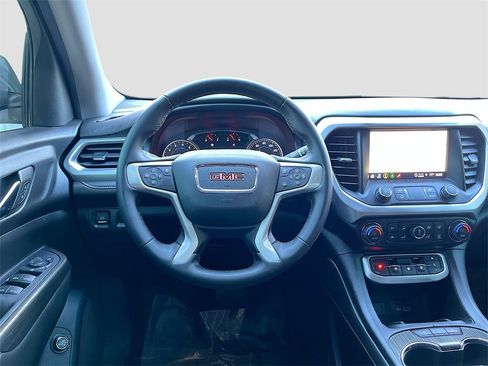 Used 2023 GMC Acadia SLT image 24