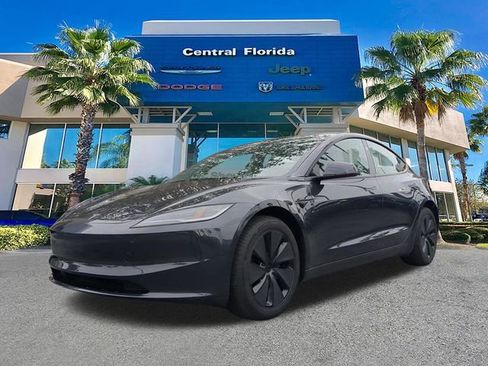 Used 2025 Tesla Model 3 Long Range RWD image 9