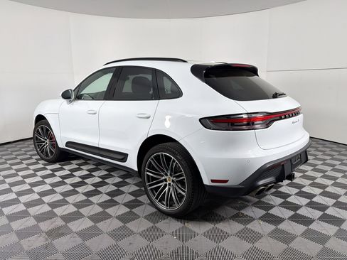 Certified 2023 Porsche Macan S image 3