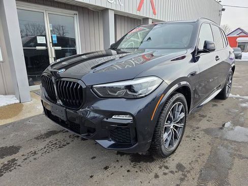 Used 2021 BMW X5 xDrive40i w/ M Sport Package image 4