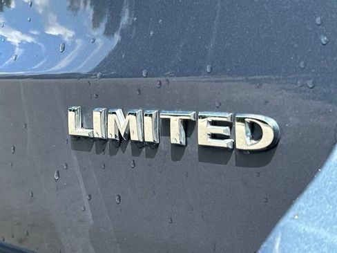 Used 2021 Jeep Grand Cherokee Limited AWD/4WD image 16
