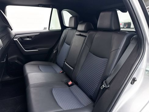 Used 2022 Toyota RAV4 XSE AWD/4WD image 31