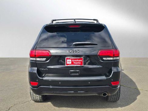 Used 2019 Jeep Grand Cherokee Altitude AWD/4WD image 5