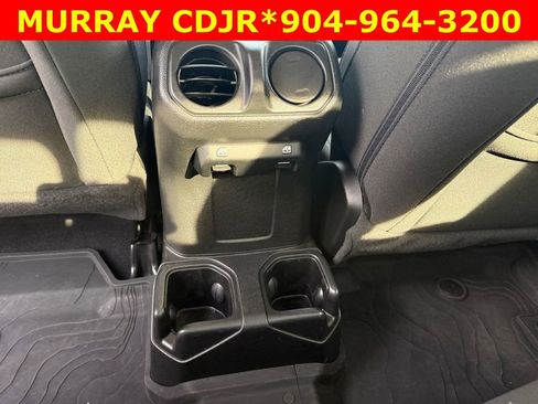 Used 2022 Jeep Gladiator Sport image 28