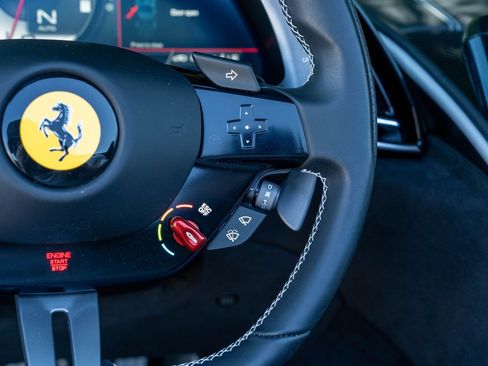 Used 2024 Ferrari Roma Spider RWD image 39