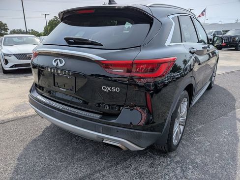 Used 2020 INFINITI QX50 Sensory w/ Climate Package FWD image 4