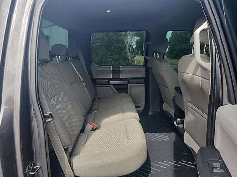 Used 2016 Ford F150 XLT RWD image 36