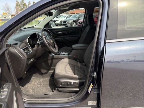 Used 2018 Chevrolet Equinox LT image 12