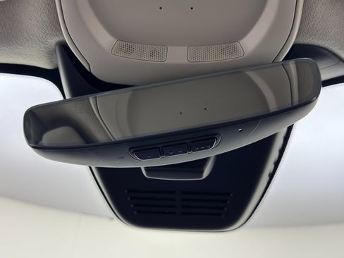 Used 2023 Volvo XC40 B5 Ultimate image 34