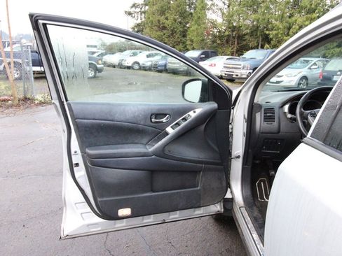 Used 2011 Nissan Murano SV image 9