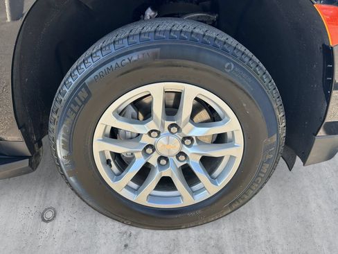 Used 2024 Chevrolet Tahoe LT RWD image 9