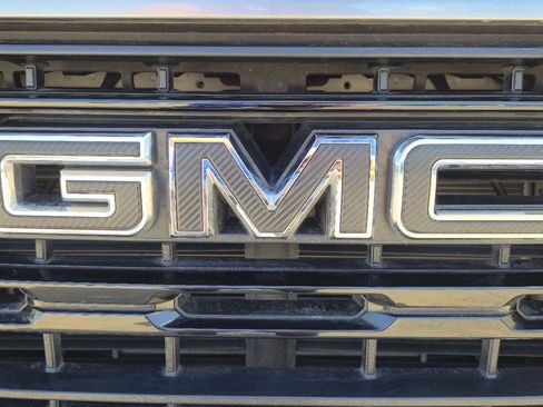 Used 2023 GMC Sierra 1500 Elevation RWD image 9