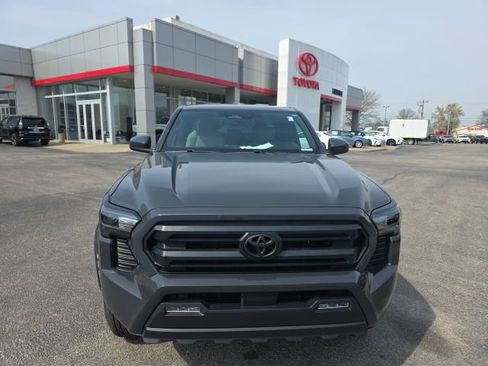 Certified 2024 Toyota Tacoma SR5 image 2