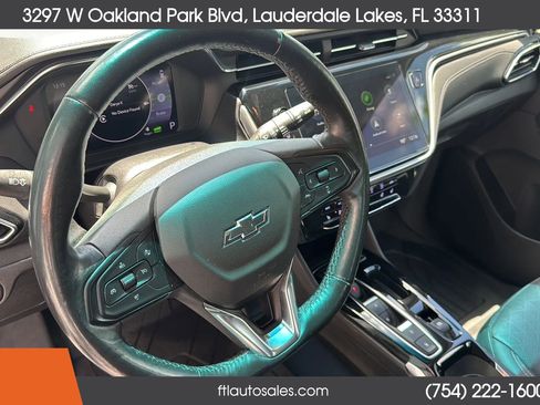 Used 2023 Chevrolet Bolt LT FWD image 30
