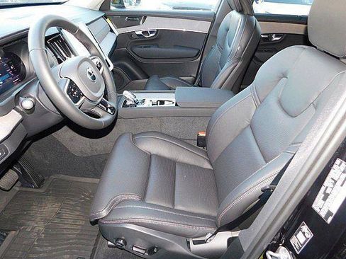 New 2026 Volvo XC90 T8 Ultra w/ Protection Package Premier AWD/4WD image 14