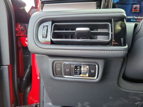 New 2026 Lincoln Aviator AWD image 22