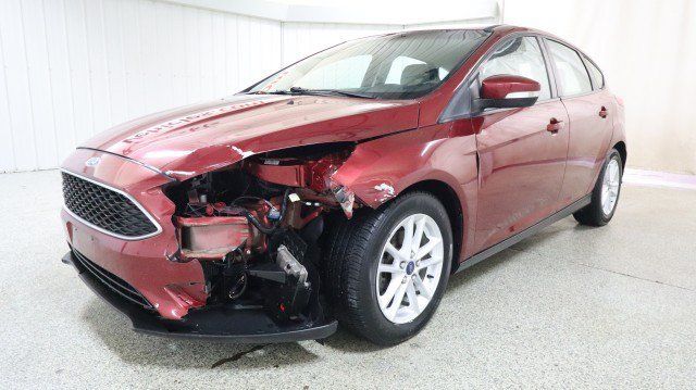 Used 2015 Ford Focus SE FWD image 2
